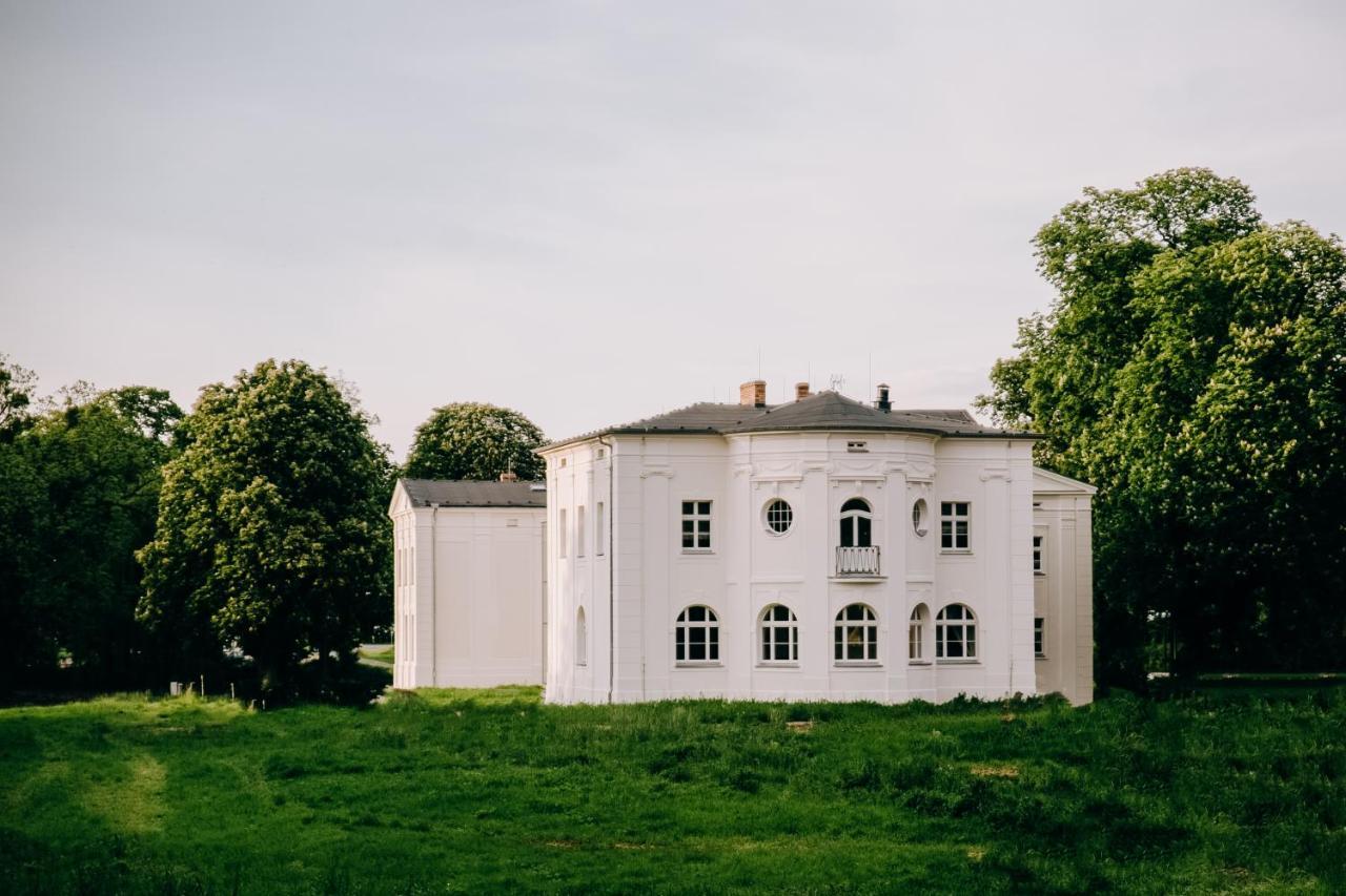 Kasztanowy Palac Swadzim Exterior foto